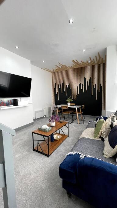 Luxury 2 Bed Duplex Apartment By Yo Room! - Leicester City- Free Parking Eksteriør bilde