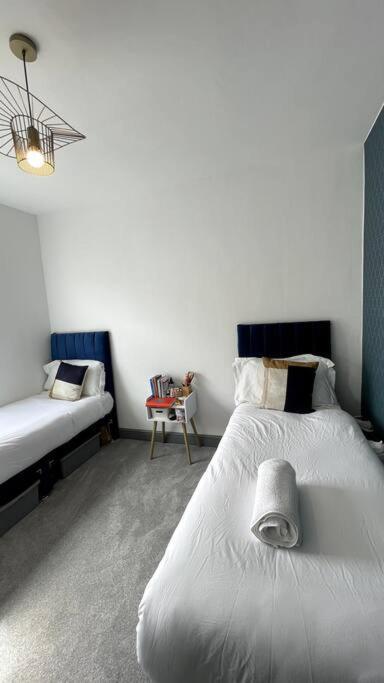 Luxury 2 Bed Duplex Apartment By Yo Room! - Leicester City- Free Parking Eksteriør bilde
