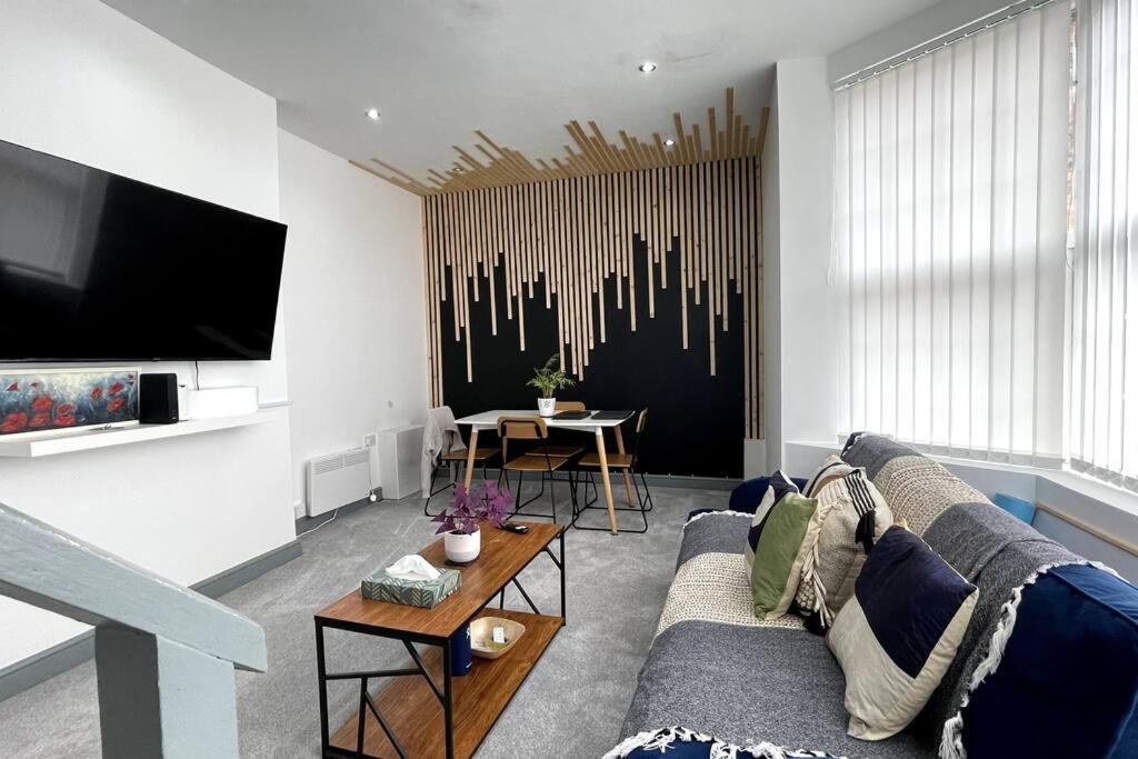 Luxury 2 Bed Duplex Apartment By Yo Room! - Leicester City- Free Parking Eksteriør bilde